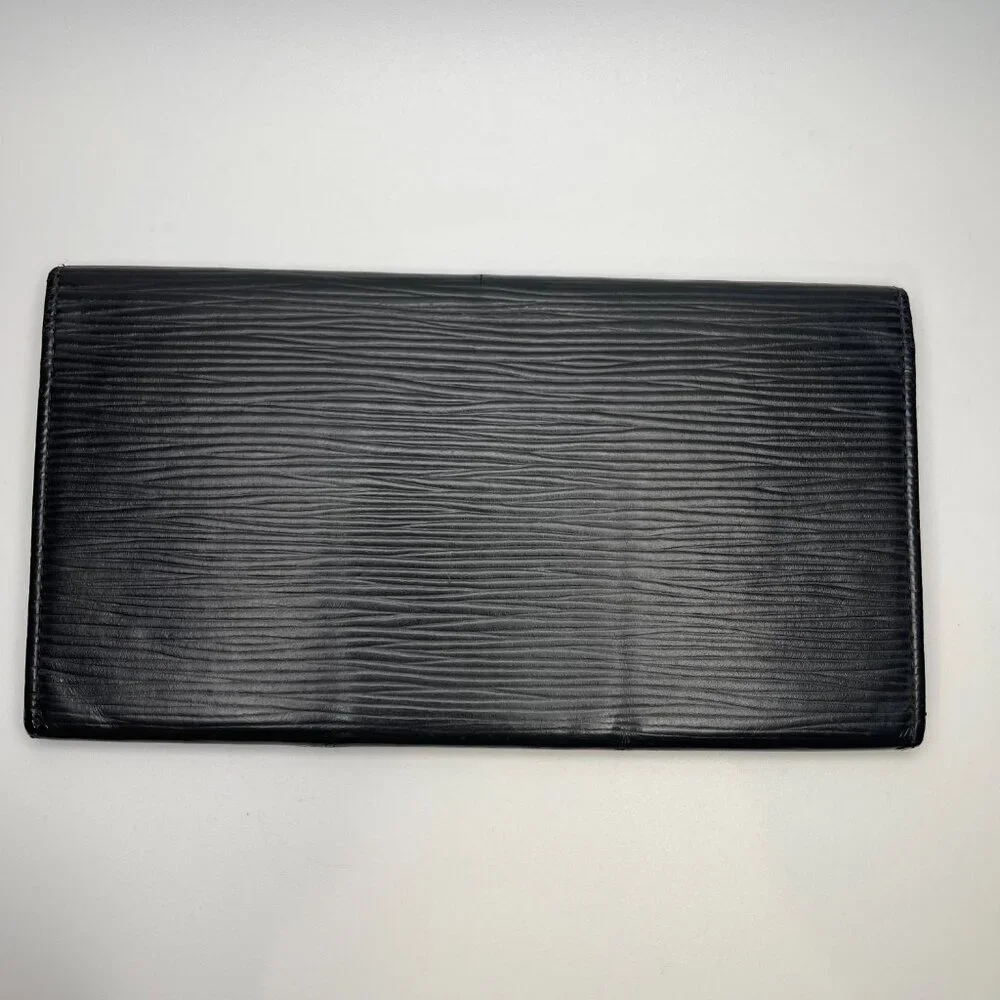 Louis Vuitton Vintage Black Epi Leather Long Wallet, Unisex - Preowned